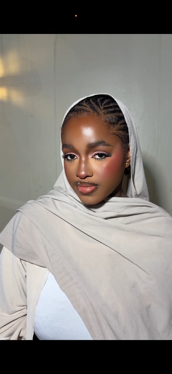 No Makeup, Makeup Glam